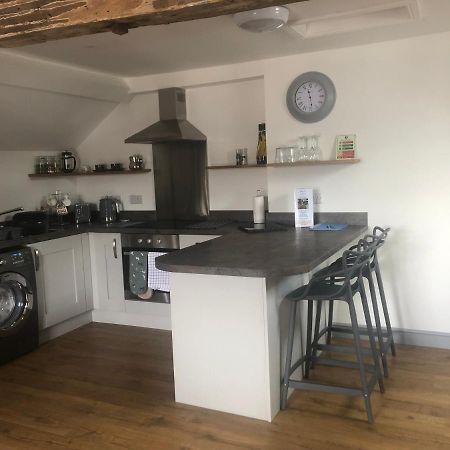 The Nest @ Ji-Binc, A Large Spacious Apartment. Denbigh Buitenkant foto